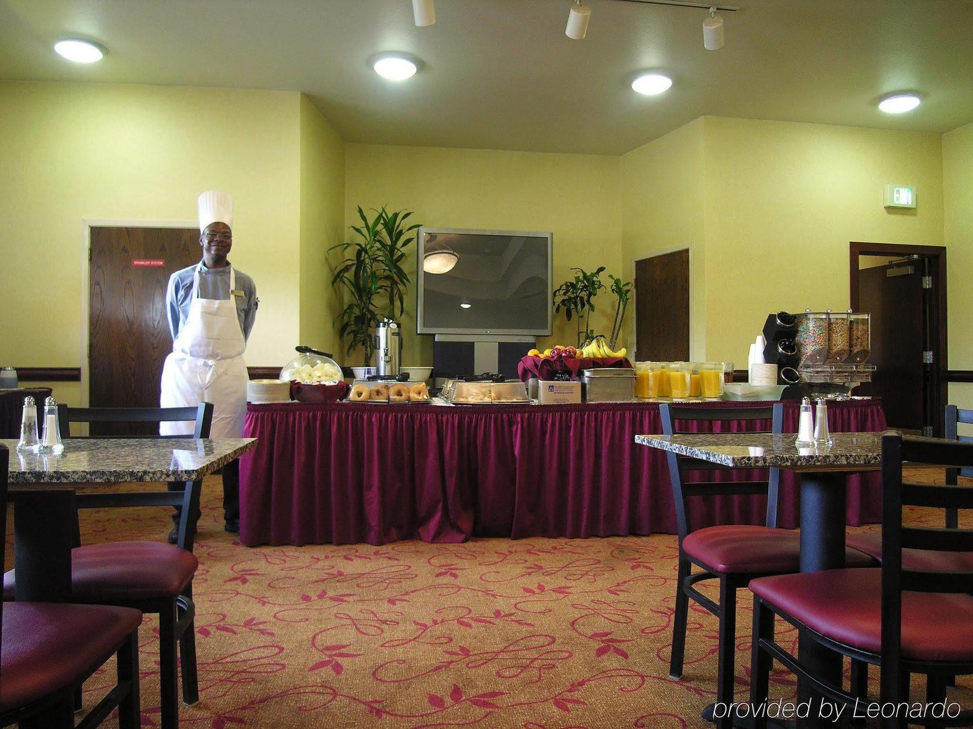 รามาดา บาย วินด์แฮม ทักวิลา เซาท์เซ็นเตอร์ Hotel ทัควิลา ร้านอาหาร รูปภาพ